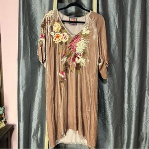 Johnny Was Chrys Velvet Floral Embroidered Short Sleeve Boho Dress Small
